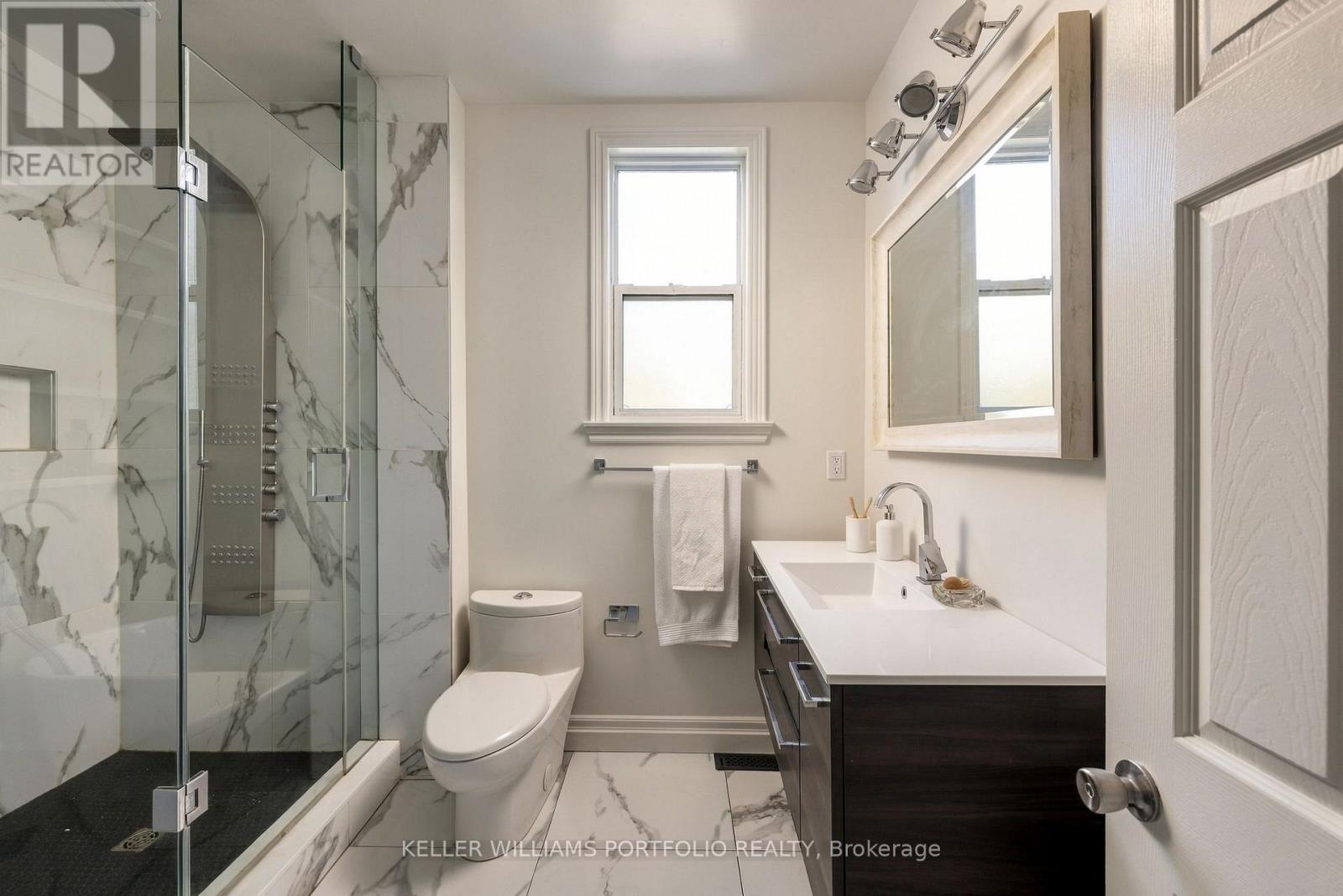 1006 Ossington Avenue, Toronto, ON photo 15