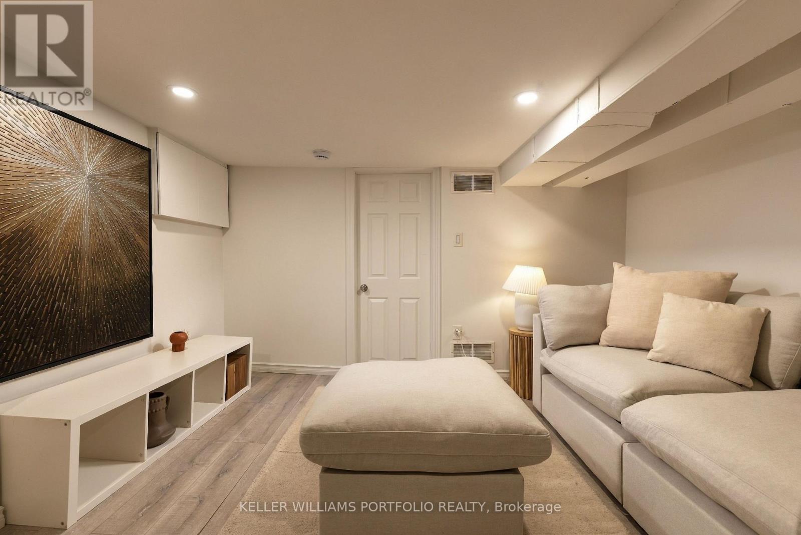 1006 Ossington Avenue, Toronto, ON photo 24