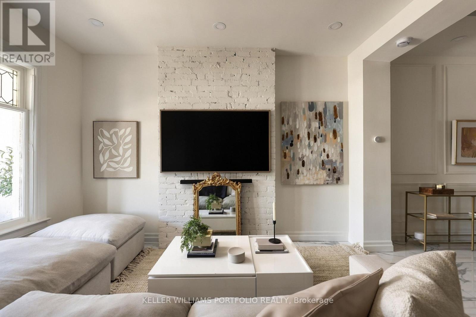 1006 Ossington Avenue, Toronto, ON photo 3