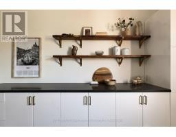 Mud room - 1006 Ossington Avenue, Toronto, ON M6G3V6 Photo 7
