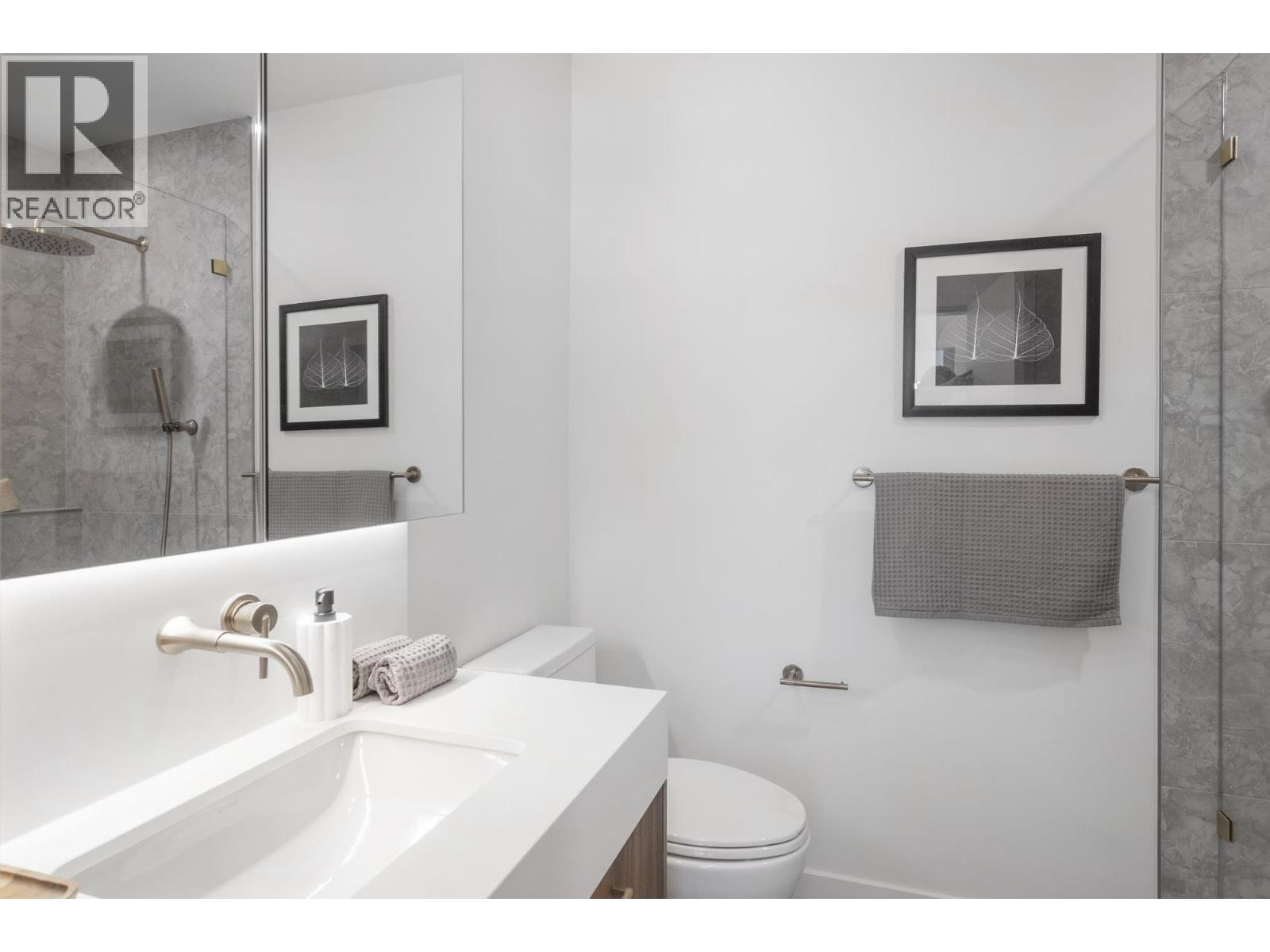 235 602 E 2nd Street, North Vancouver — photo 19