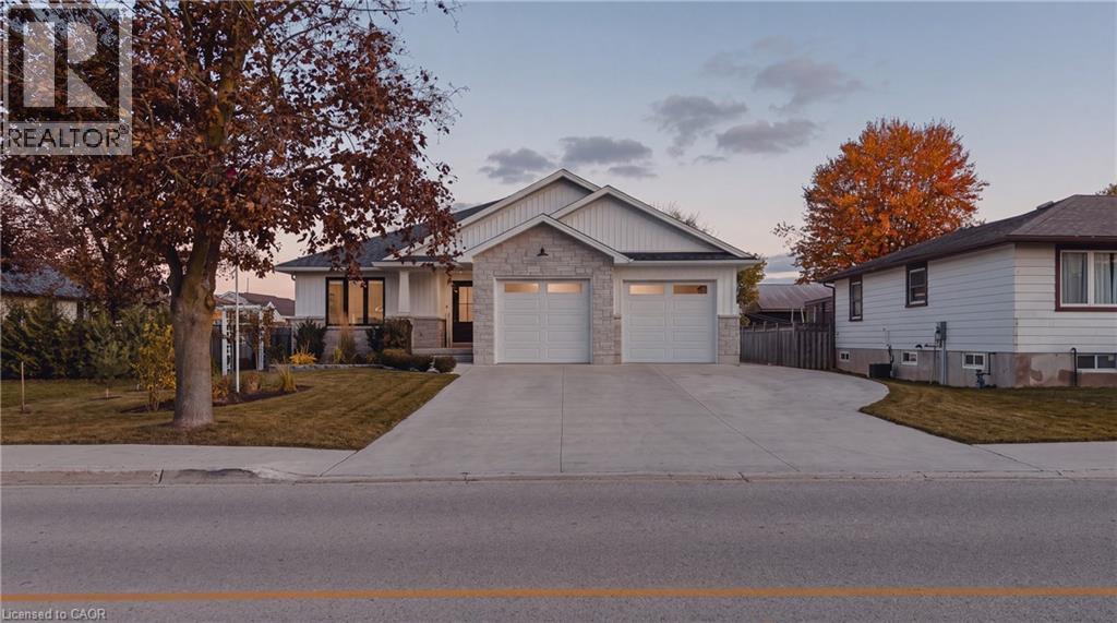 635 King Street, photo 1 of 48