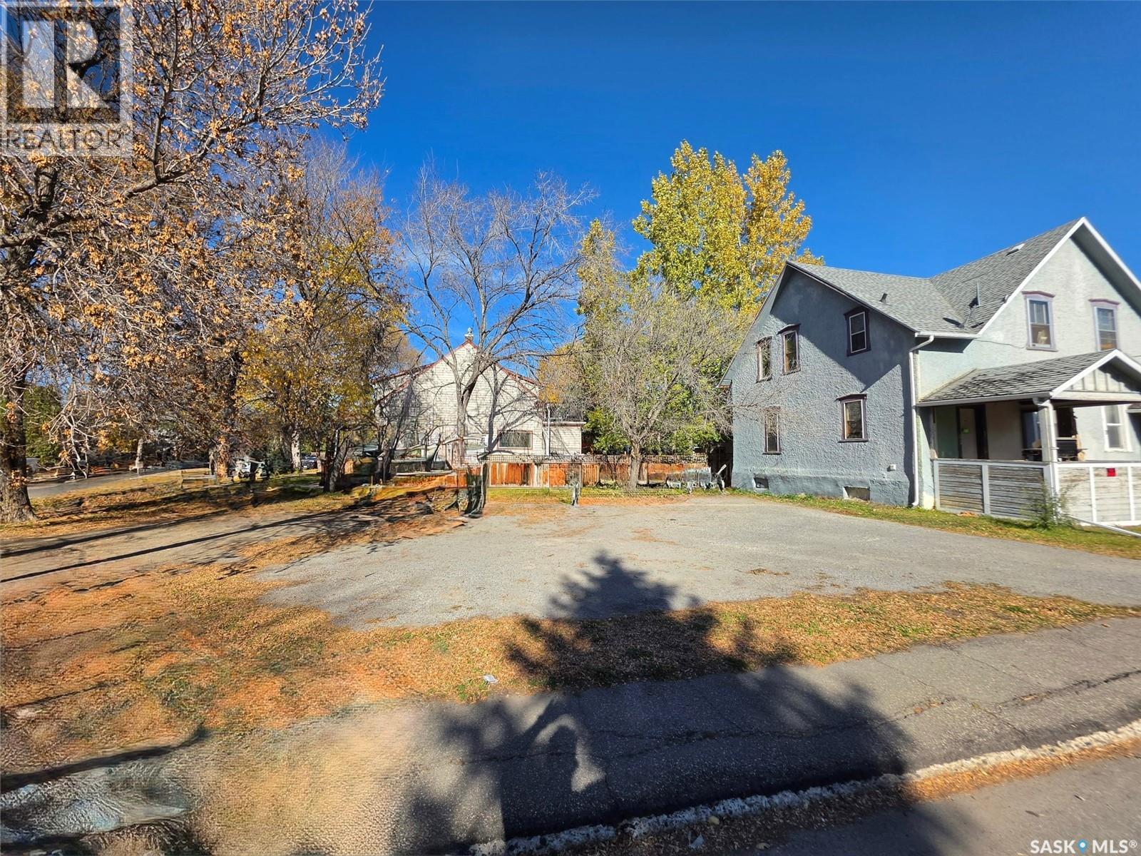 722 17th AVENUE, Regina — photo 3