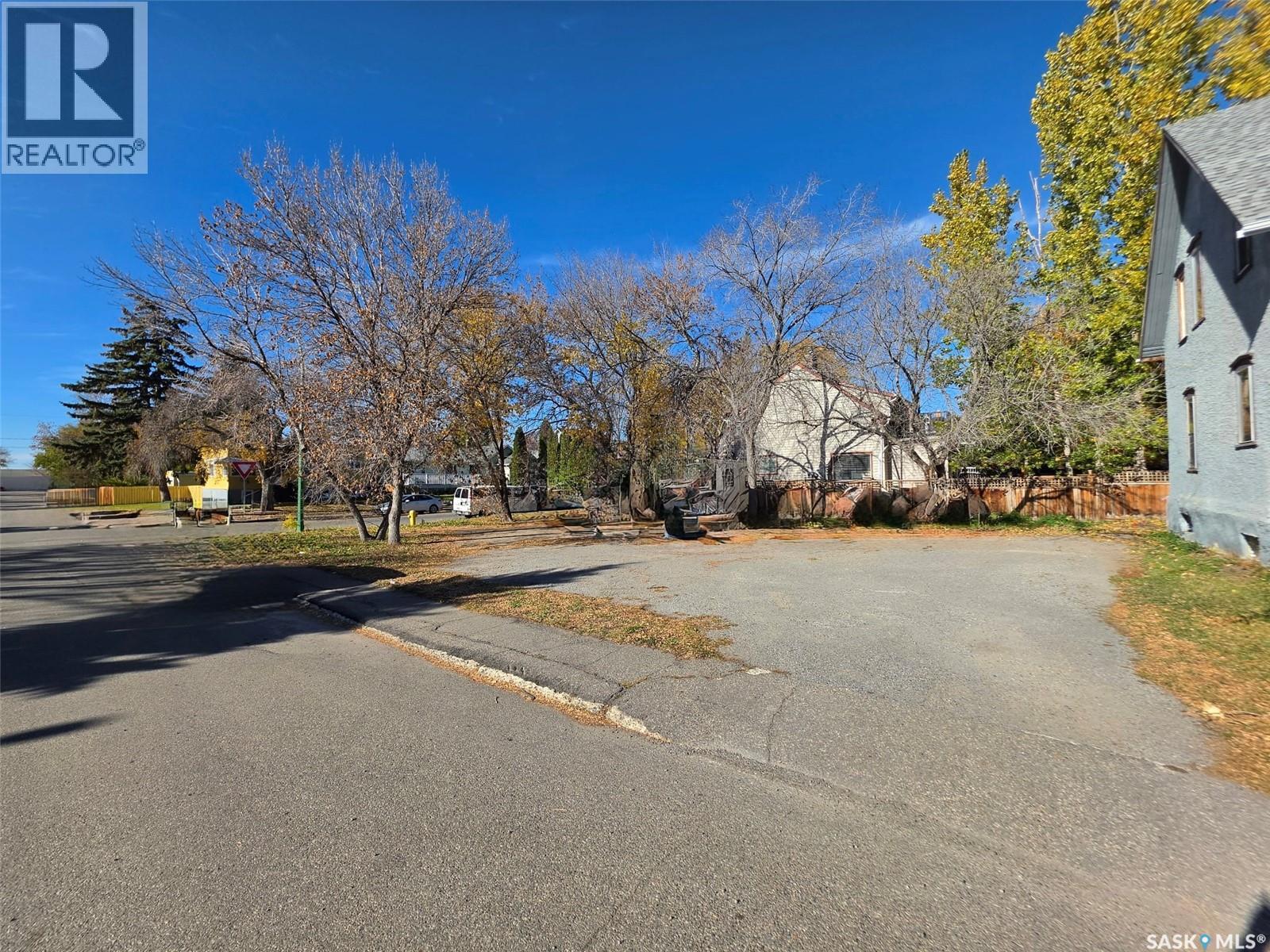 722 17th AVENUE, Regina — photo 4
