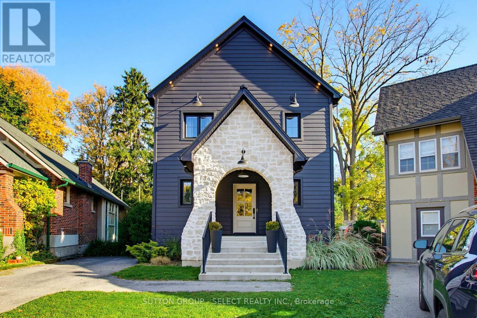 3 bedroom Single Family exterior, 12 Clenray Place, London East (East B), Ontario