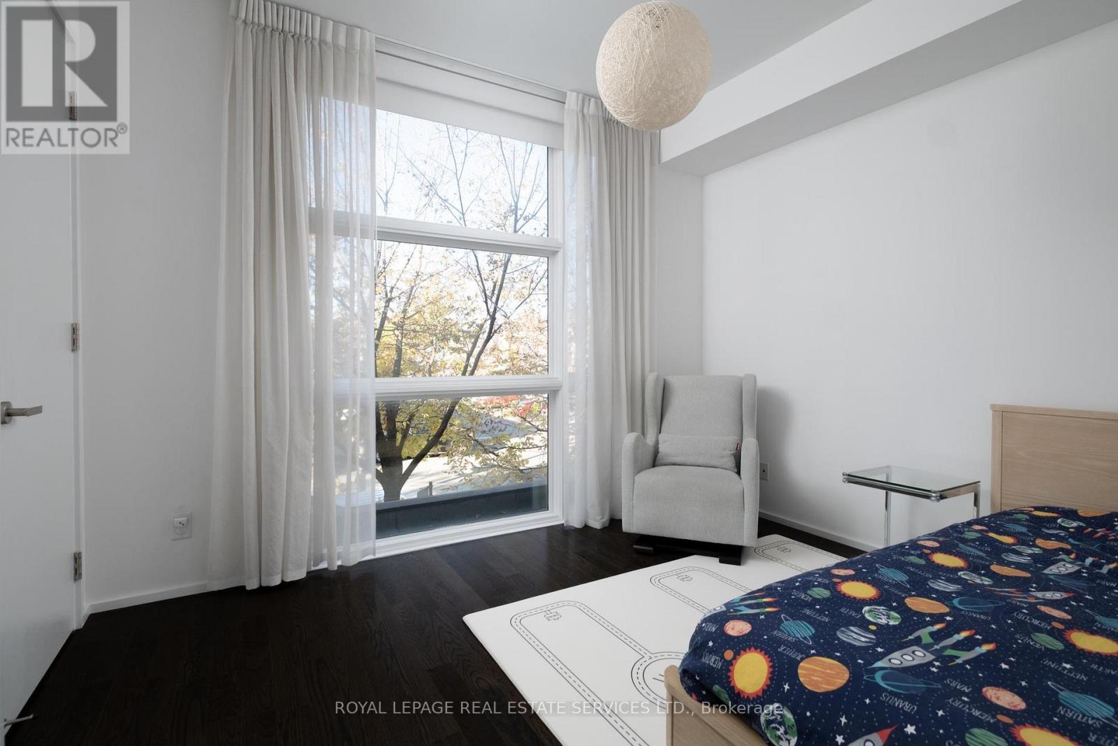 243 Claremont Street, Toronto, ON photo 23