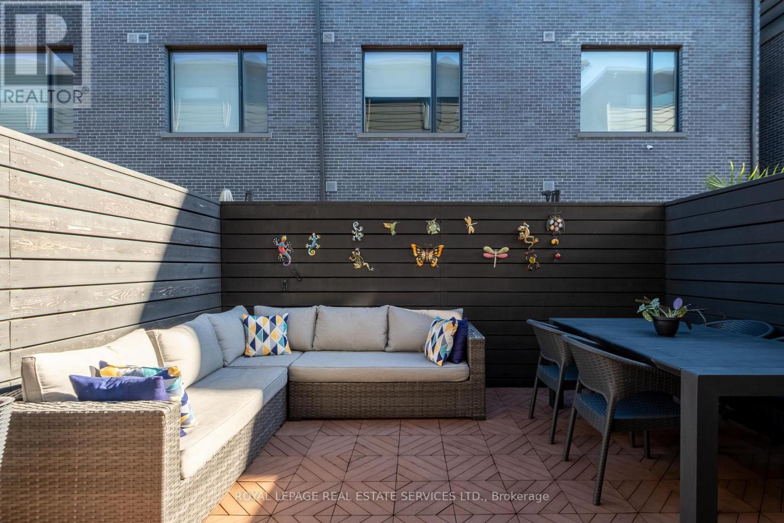 243 Claremont Street, Toronto, ON photo 30