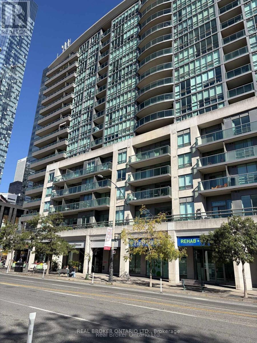 605- 51 Lower Simcoe Street, Toronto, ON