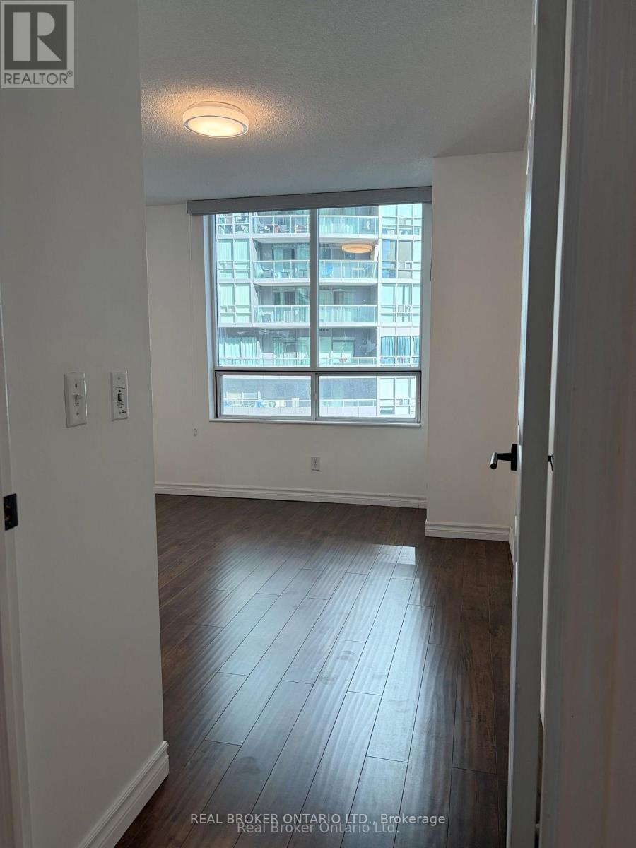 605- 51 Lower Simcoe Street, Toronto, ON photo 12
