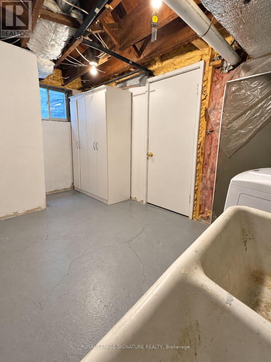 LOWER - 211 MELITA AVENUE, Toronto (Wychwood) — photo 8