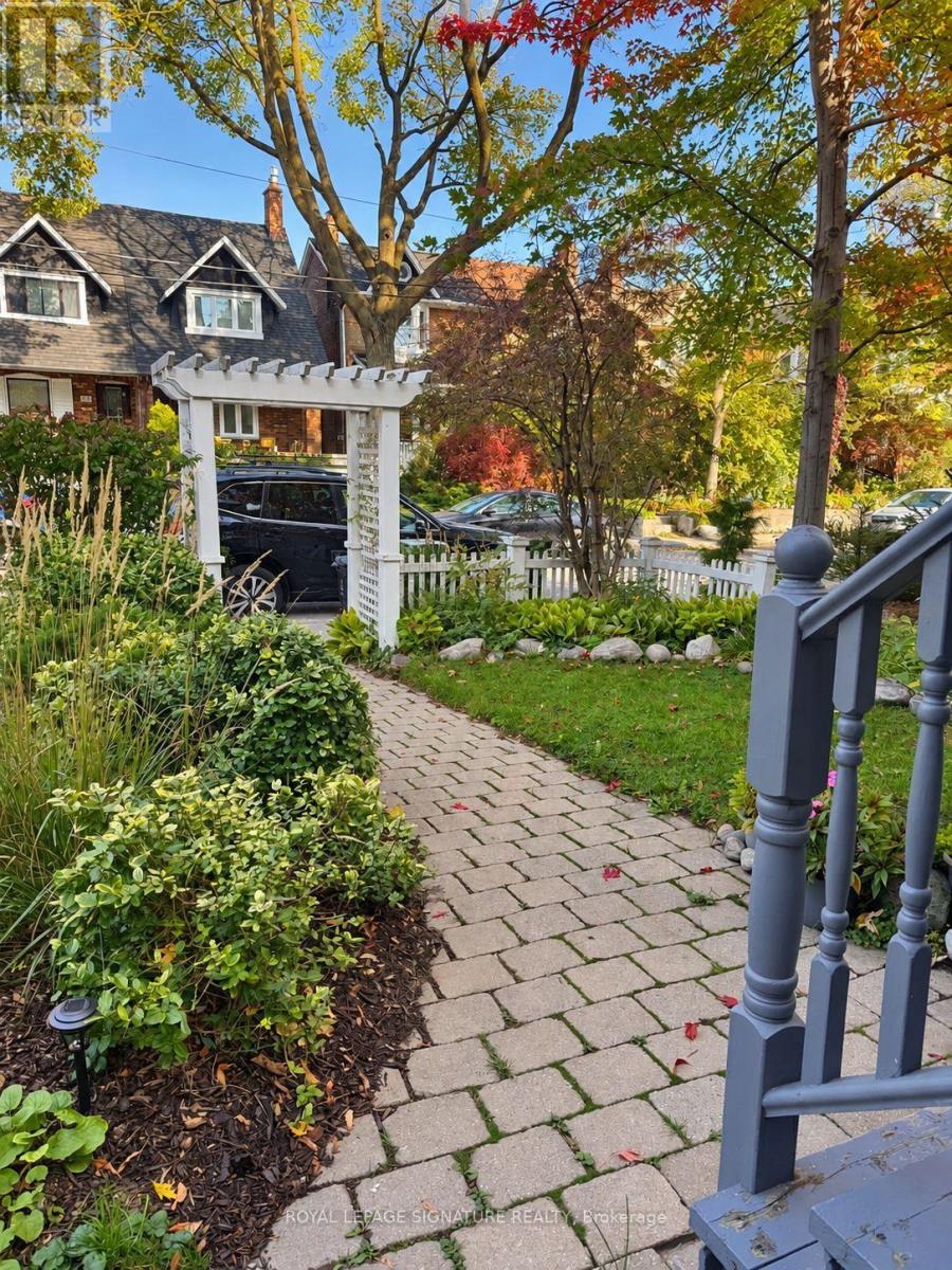 LOWER - 211 MELITA AVENUE, Toronto (Wychwood) — photo 9