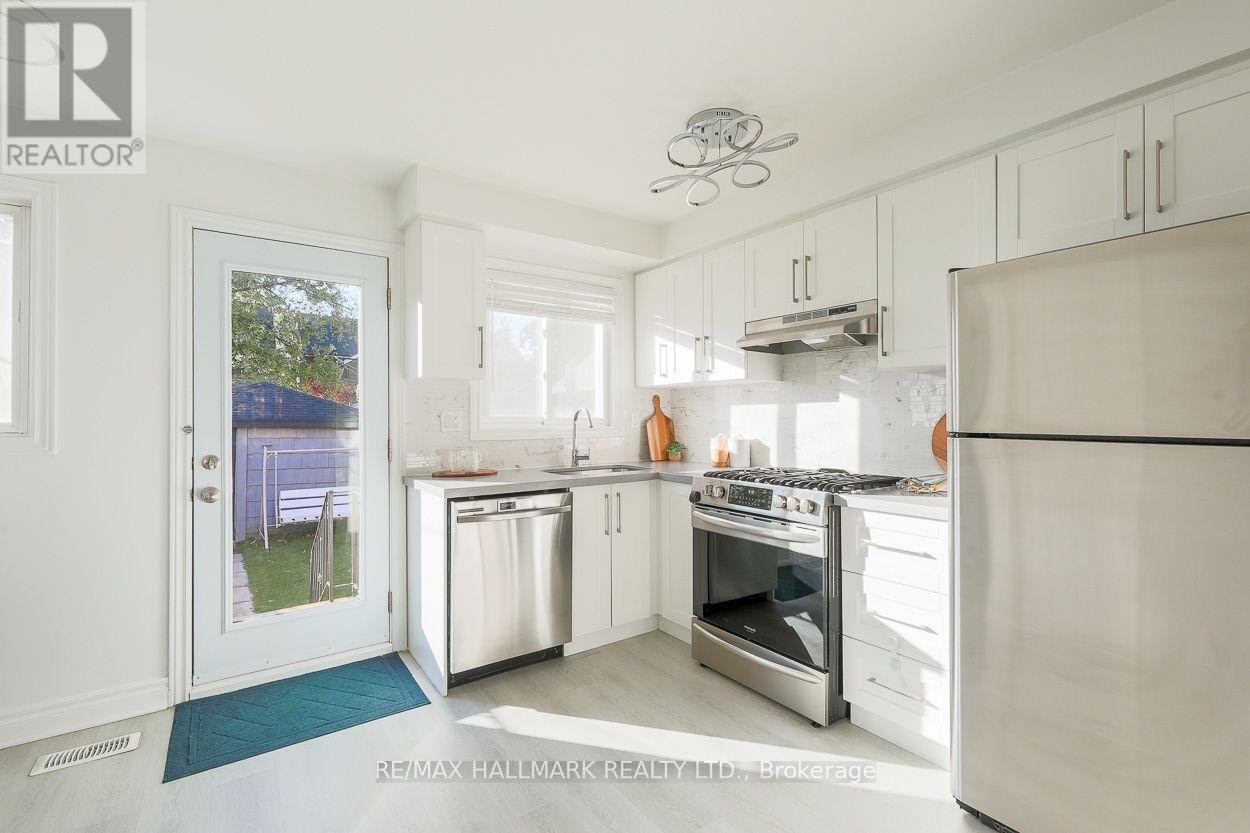 77A Badgerow Avenue, Toronto, ON photo 12