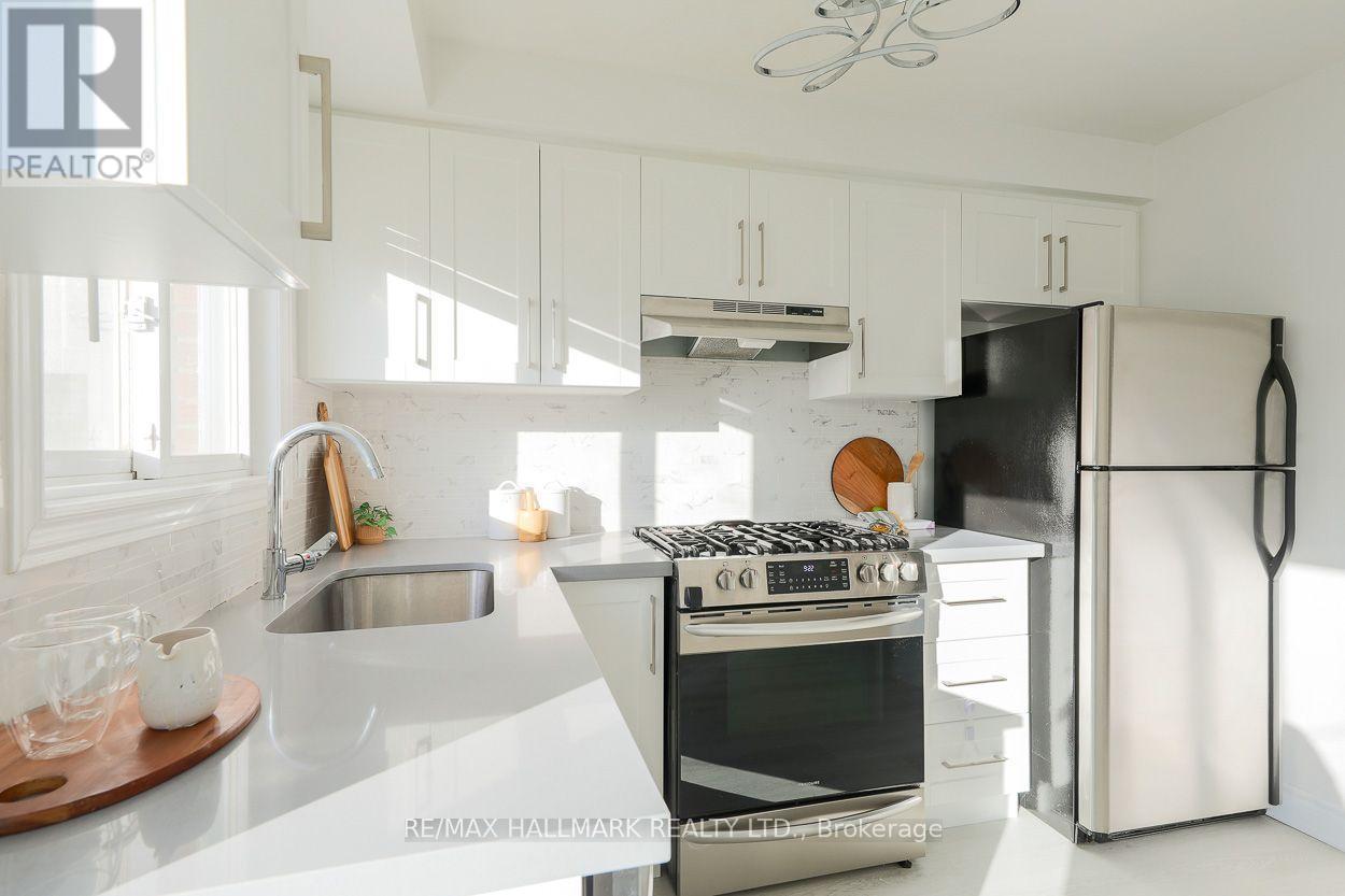 77A Badgerow Avenue, Toronto, ON photo 13