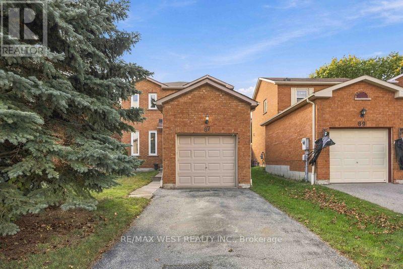 67 Woodstone Place, Whitby, ON photo 2