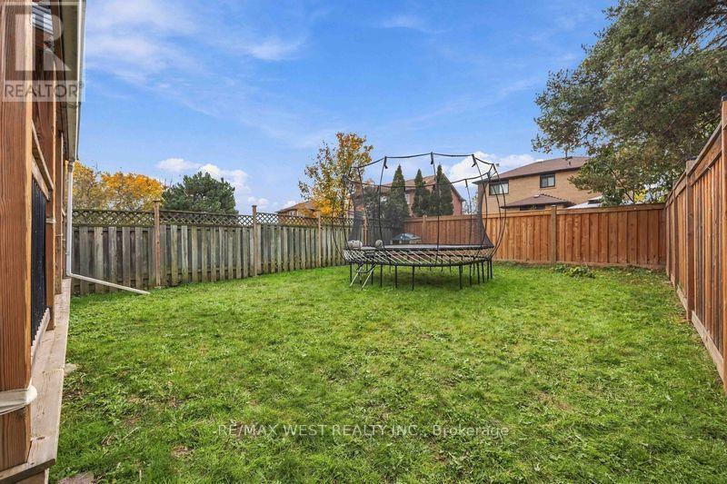 67 Woodstone Place, Whitby, ON photo 40