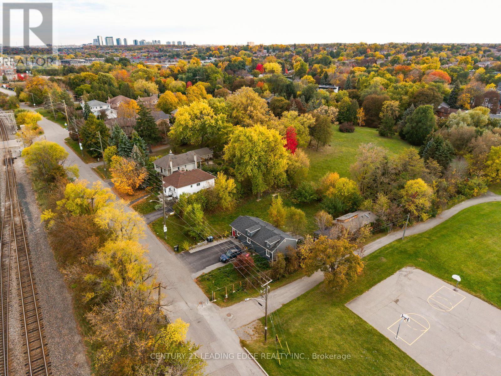 58 RUTLEDGE Road, Mississauga, ON photo 2
