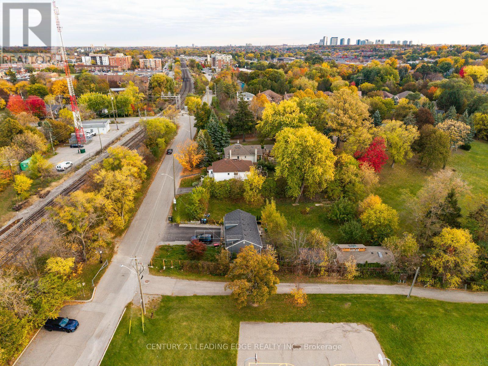 58 RUTLEDGE Road, Mississauga, ON photo 4
