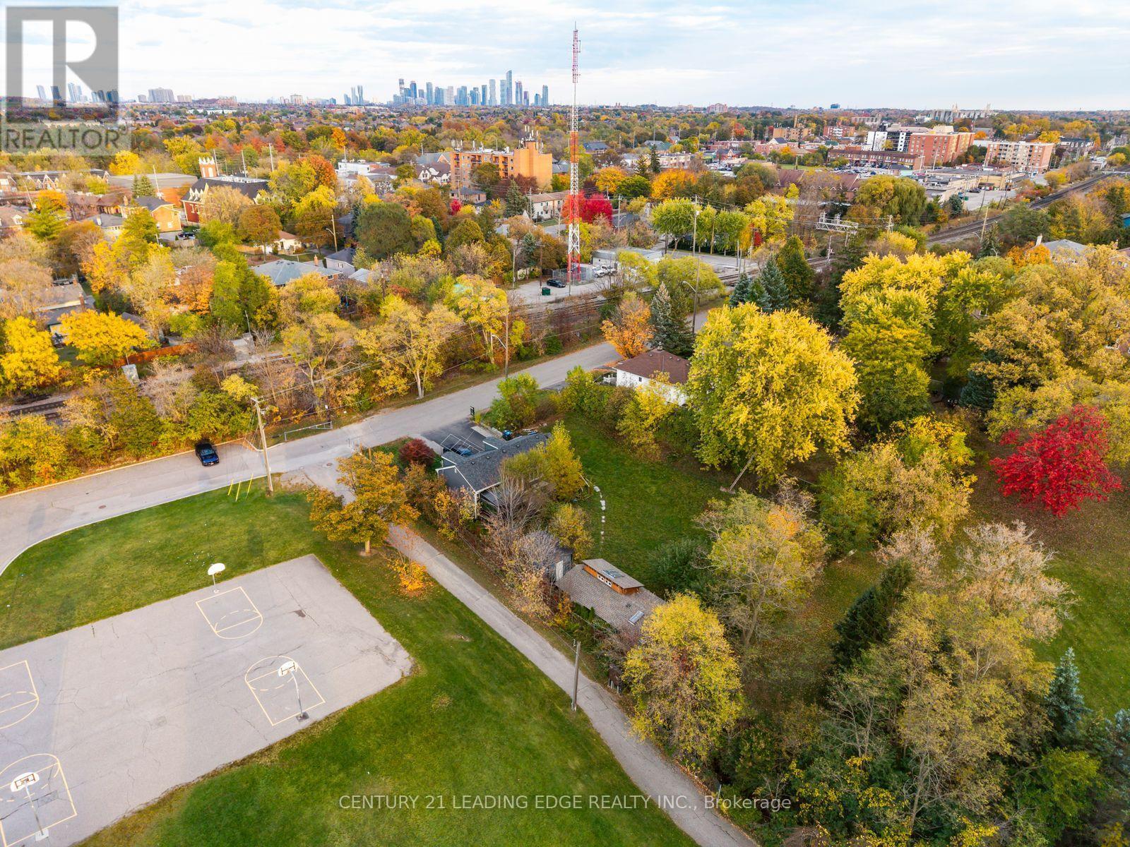 58 RUTLEDGE Road, Mississauga, ON photo 5