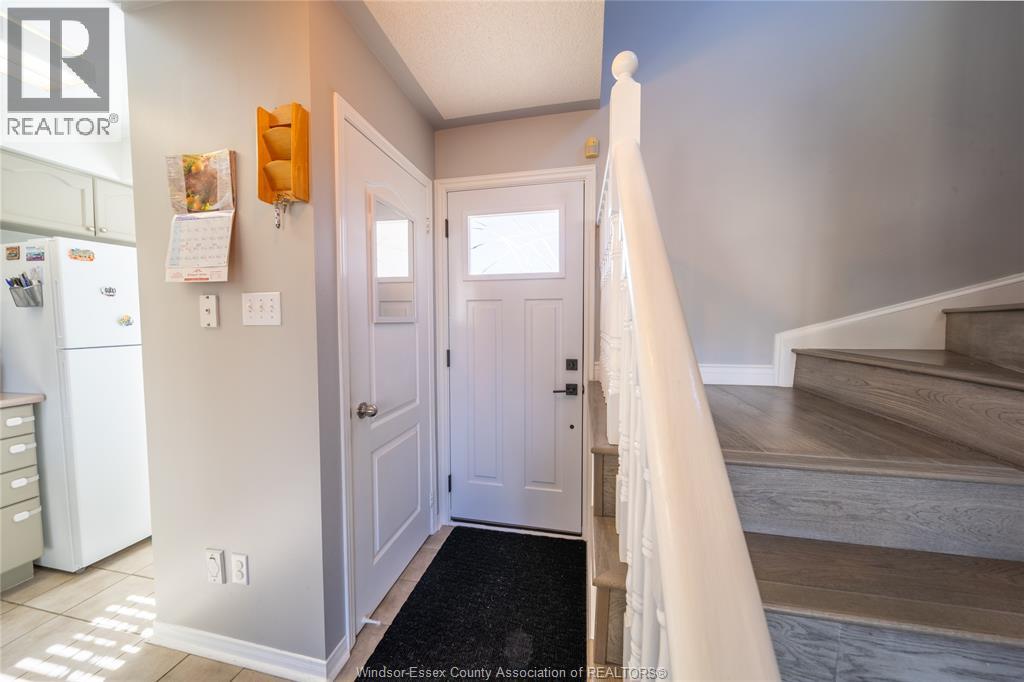 1016 PEACH BLOSSOM CRESCENT, Windsor — photo 4
