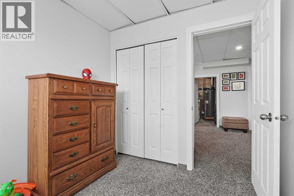 209 2 Street N, Picture Butte — photo 21