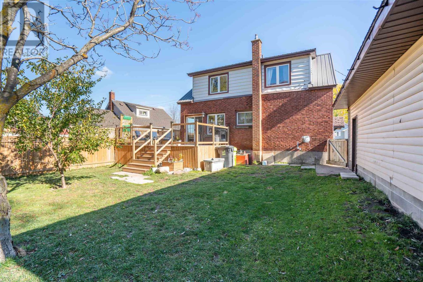 317 Goulais AVE - 24
