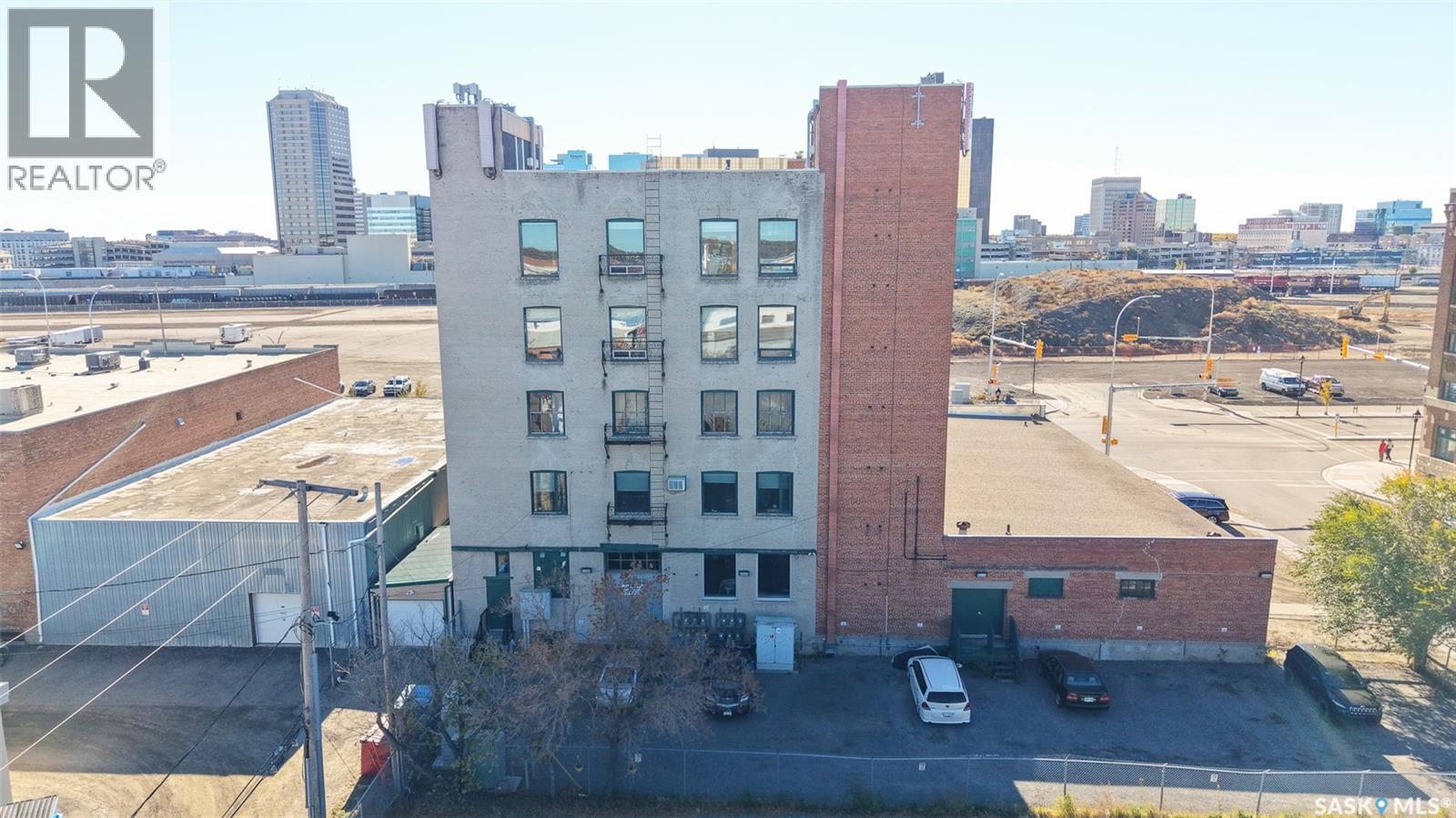 500 2128 DEWDNEY AVENUE, Regina — photo 4