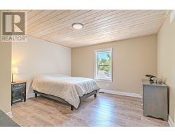 907 Highway 7, Kawartha Lakes, ON K0M2M0 Photo 23