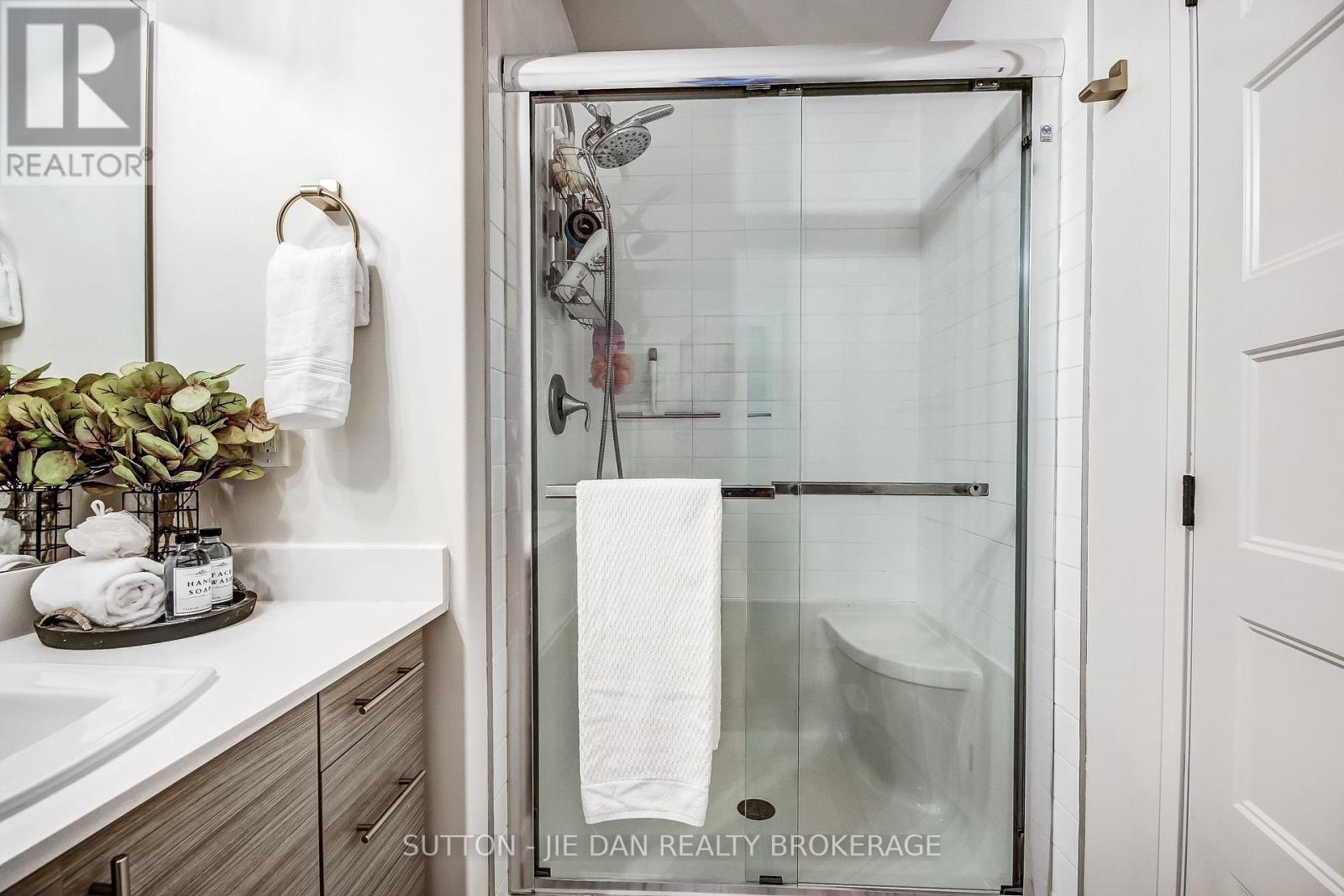 2 bedroom Single Family interior view, 78- 3025 SINGLETON Avenue, London South (South W), Ontario