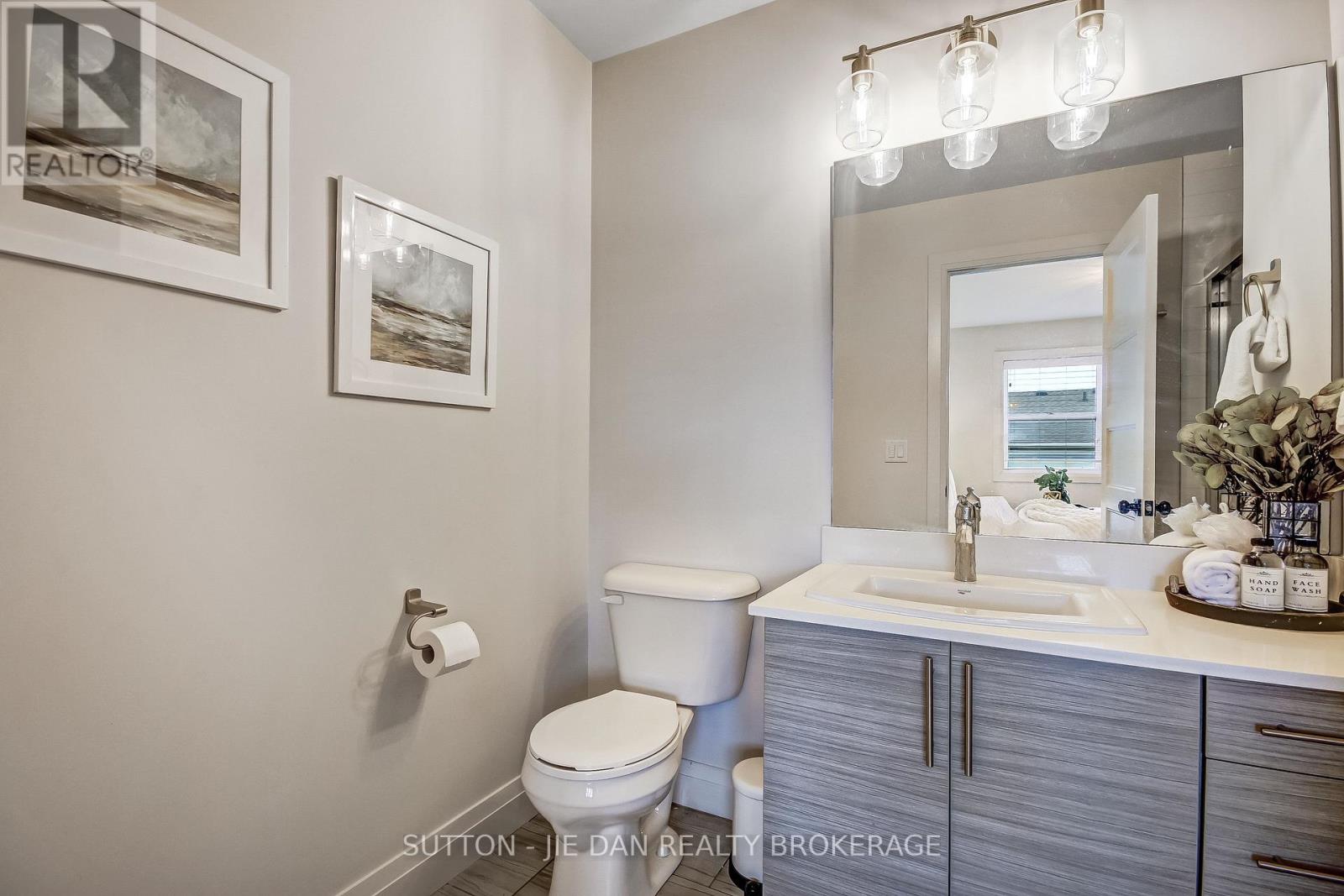 2 bedroom Single Family interior view, 78- 3025 SINGLETON Avenue, London South (South W), Ontario