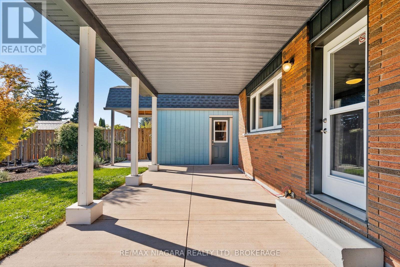 6524 GLENGATE STREET - 34