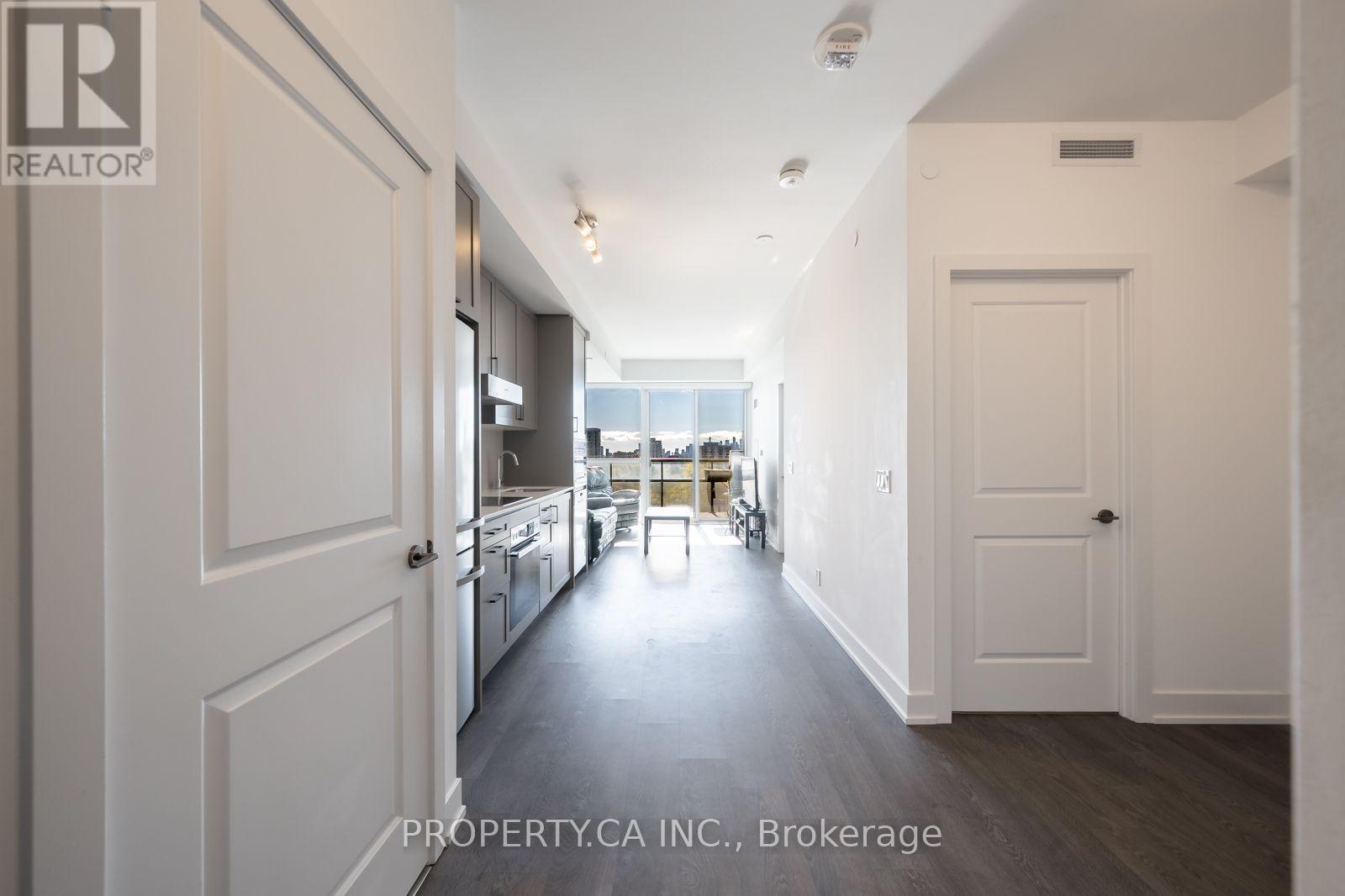 1103- 11 Lillian Street, Toronto, ON photo 12