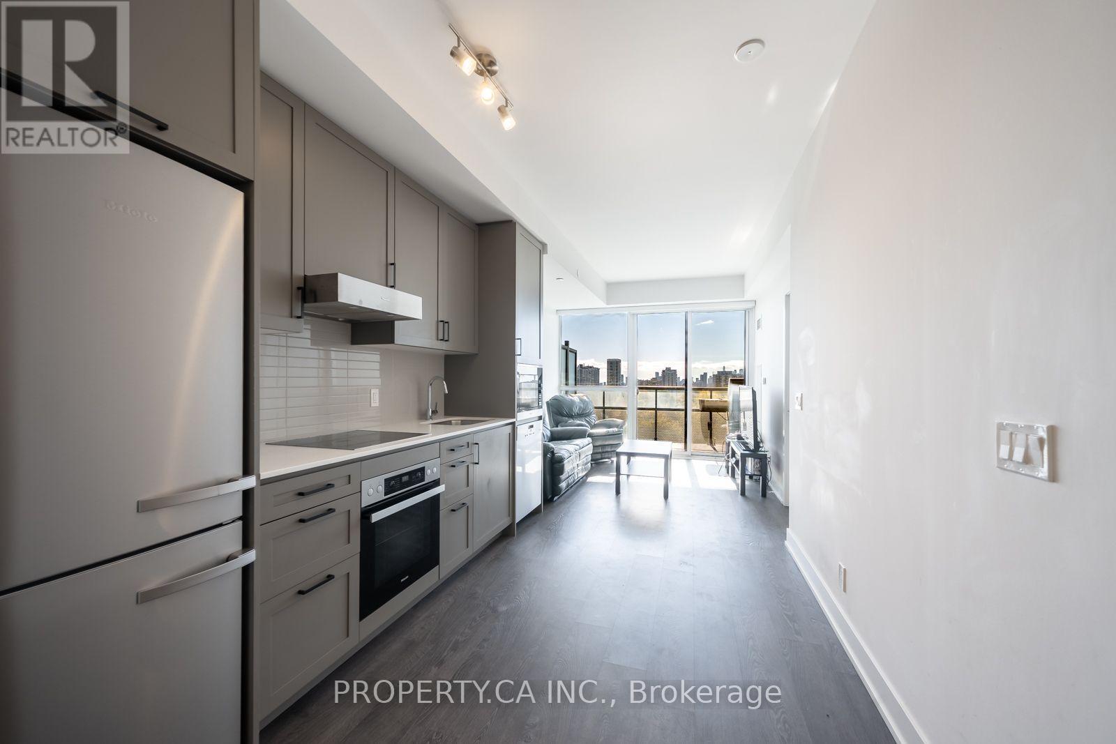 1103- 11 Lillian Street, Toronto, ON photo 13