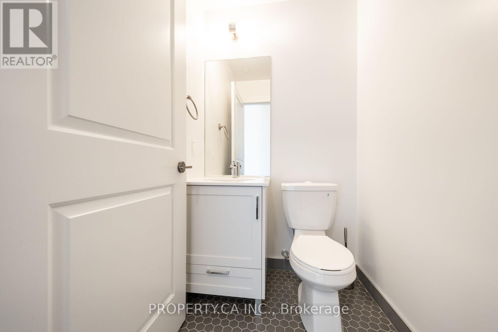 1103- 11 Lillian Street, Toronto, ON photo 14