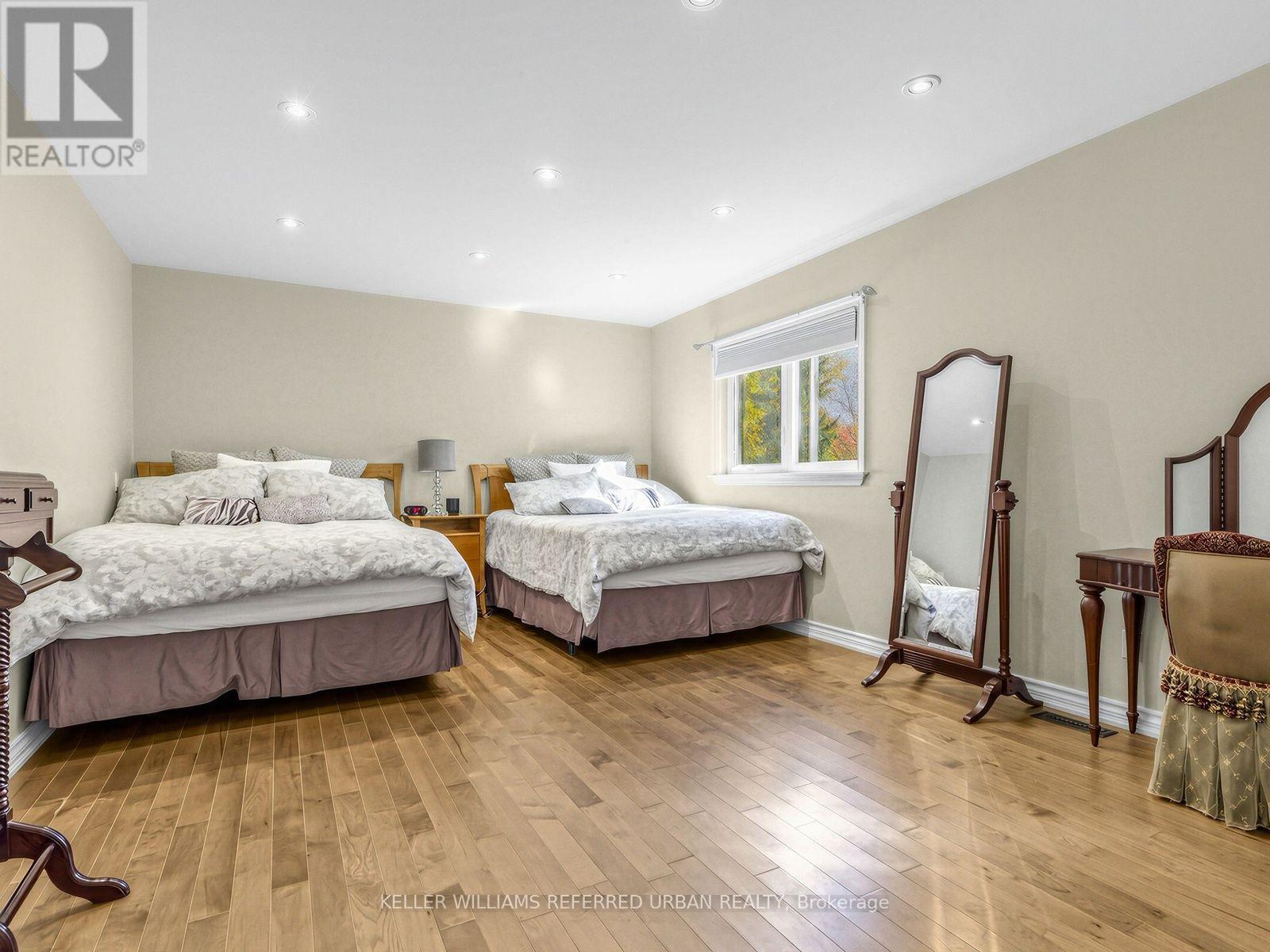 49 Invermay Avenue, Toronto, ON photo 22