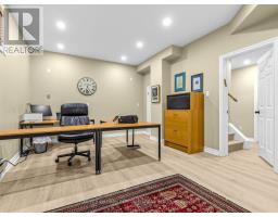 49 Invermay Avenue, Toronto, ON M3H1Z1 Photo 31