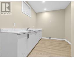 49 Invermay Avenue, Toronto, ON M3H1Z1 Photo 36