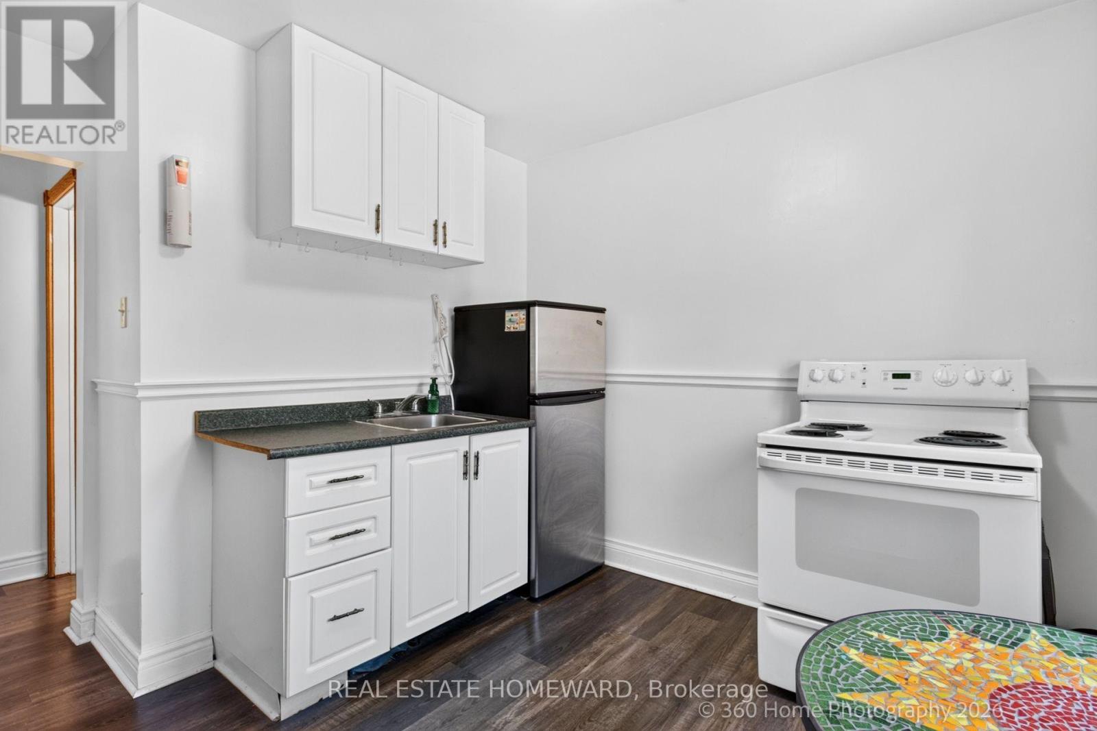 65 Natal Avenue, Toronto, ON photo 4