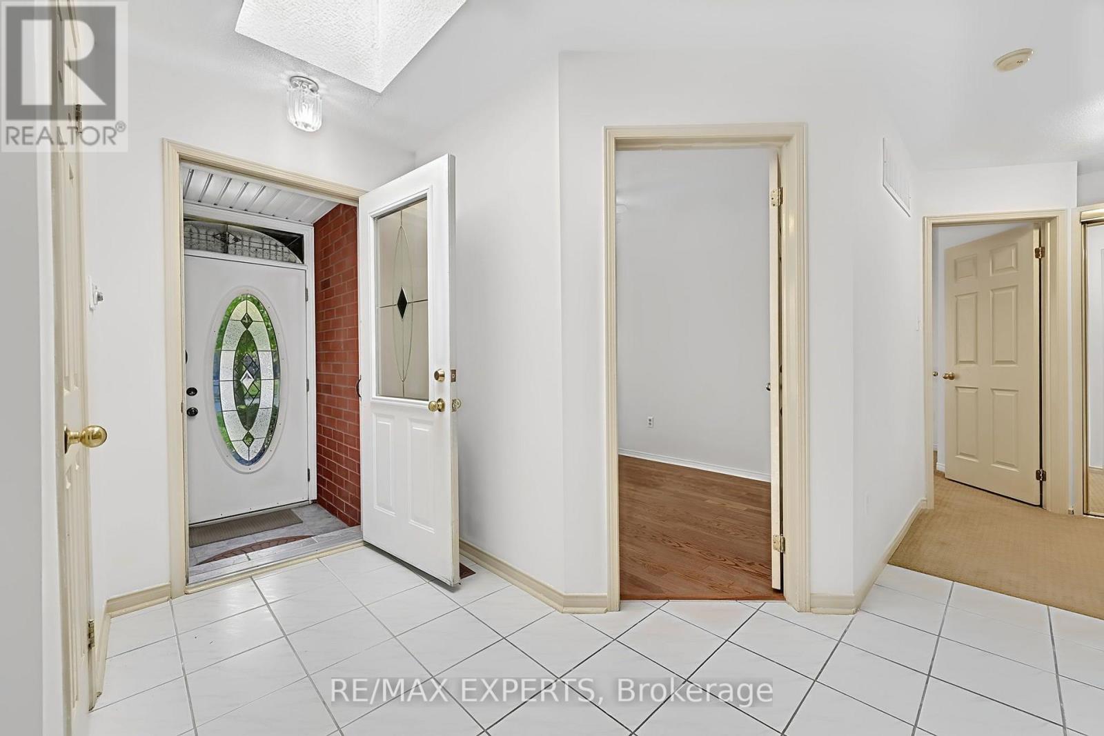 31 Webb Street, Barrie, ON photo 10