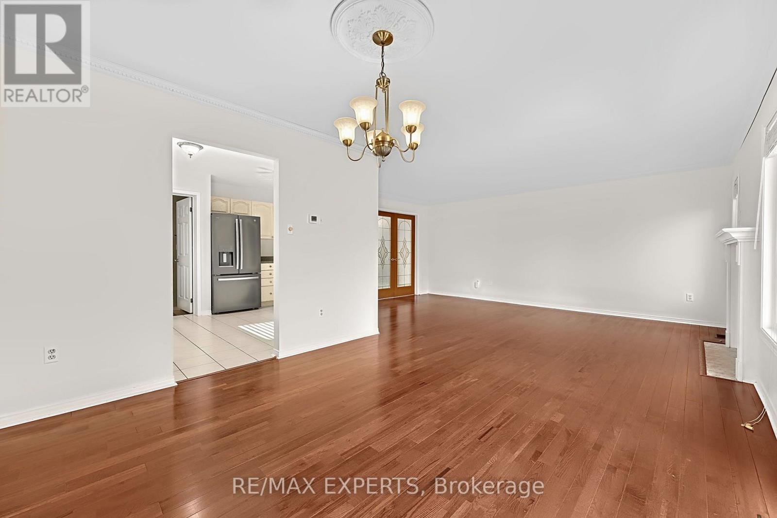 31 Webb Street, Barrie, ON photo 18