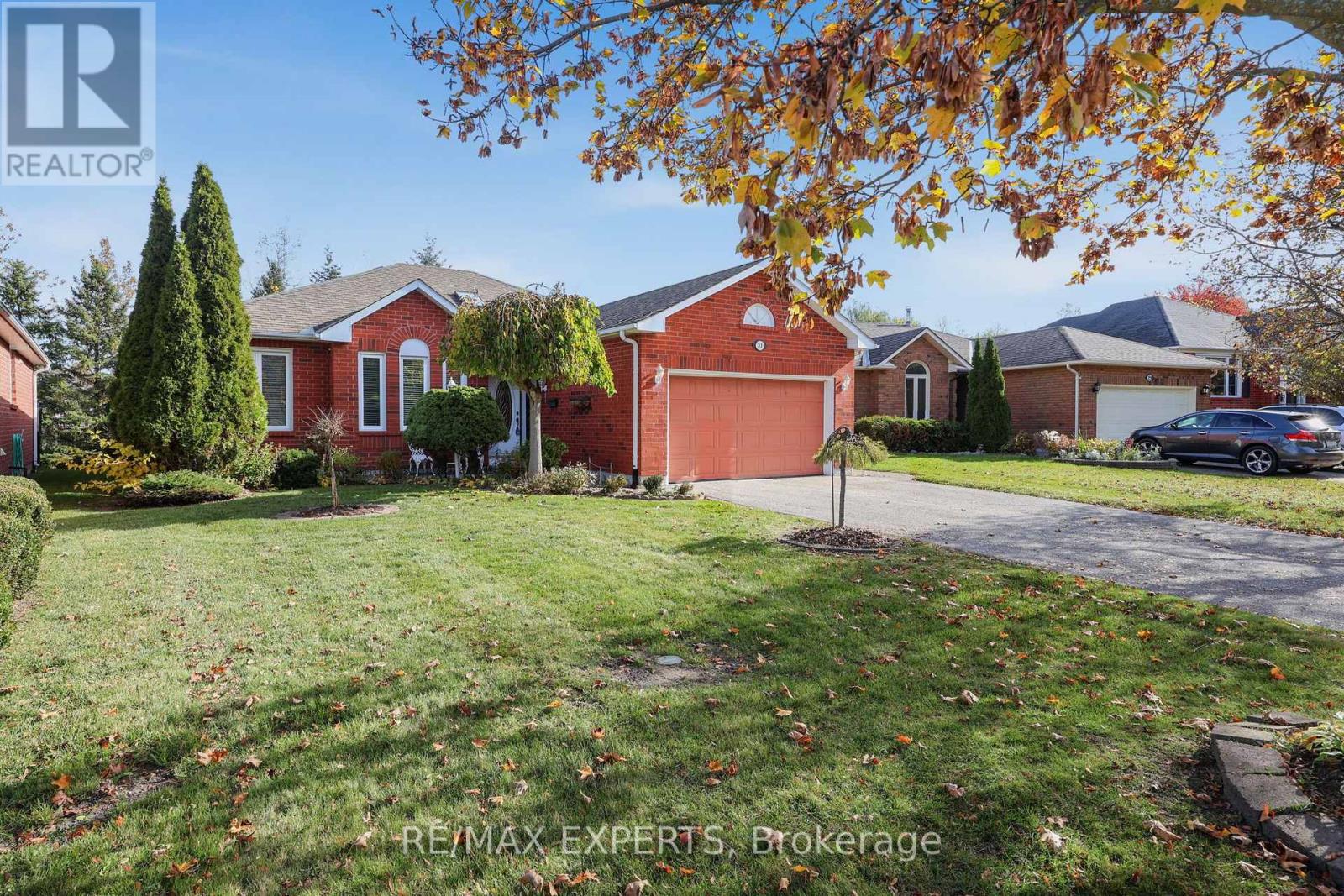 31 Webb Street, Barrie, ON photo 3
