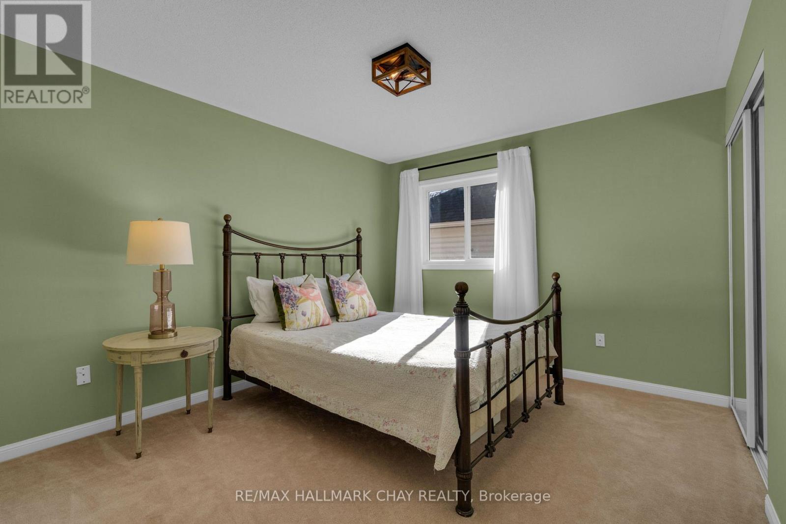 115 Winchester Terrace, Barrie photo 19