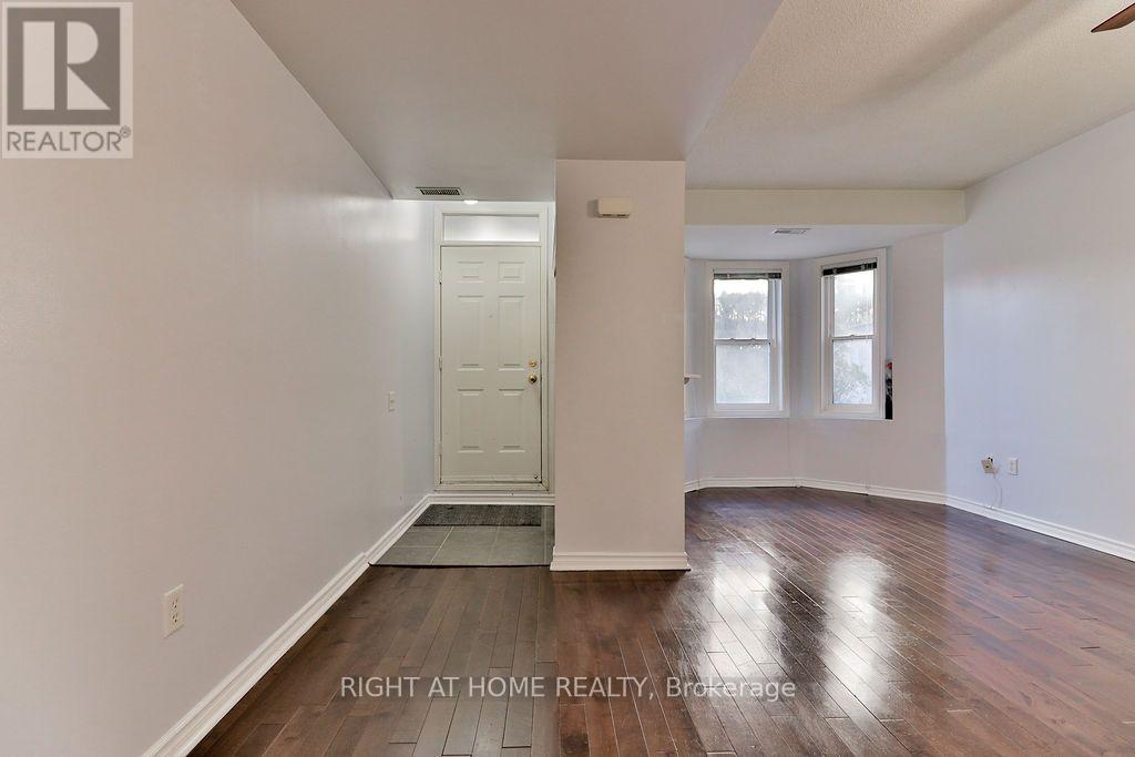 132- 760 Lawrence Avenue West, Toronto, ON photo 3