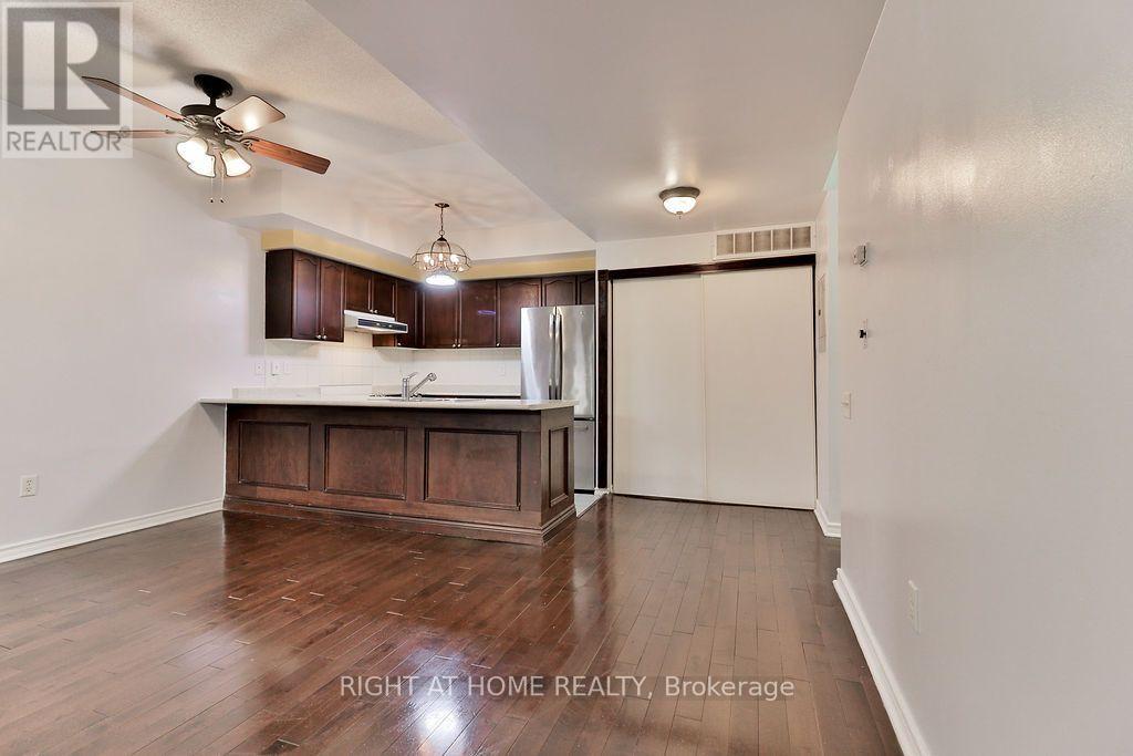 132- 760 Lawrence Avenue West, Toronto, ON photo 4