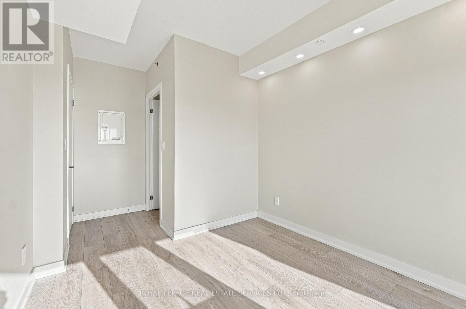 A501- 3210 Dakota Common, Burlington, ON photo 12