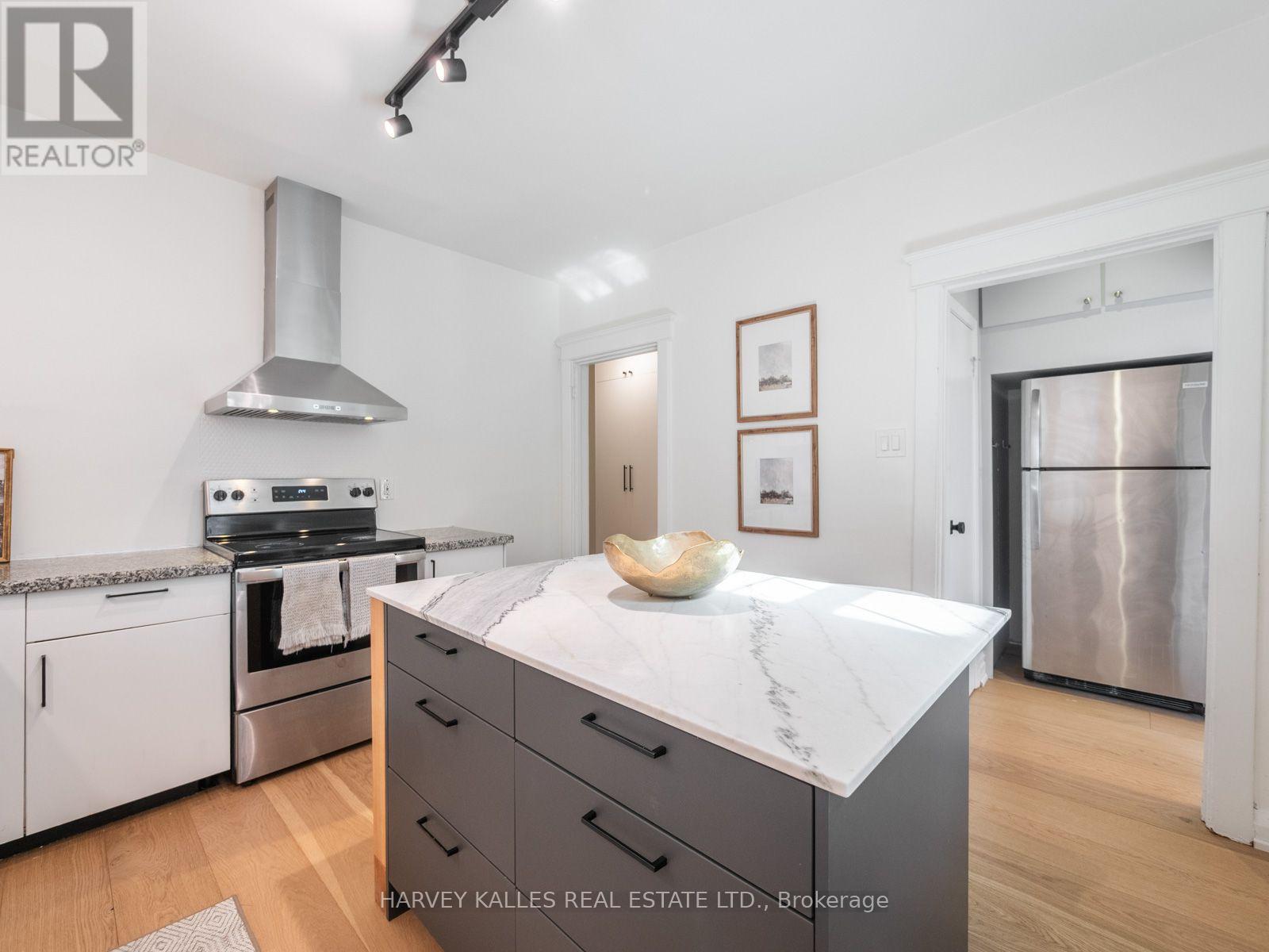 35 Dynevor Road, Toronto, ON photo 12