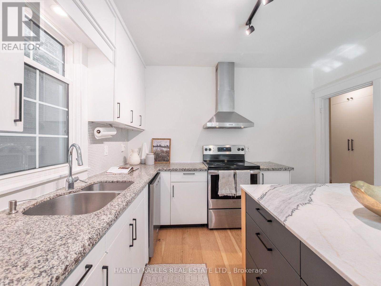 35 Dynevor Road, Toronto, ON photo 13
