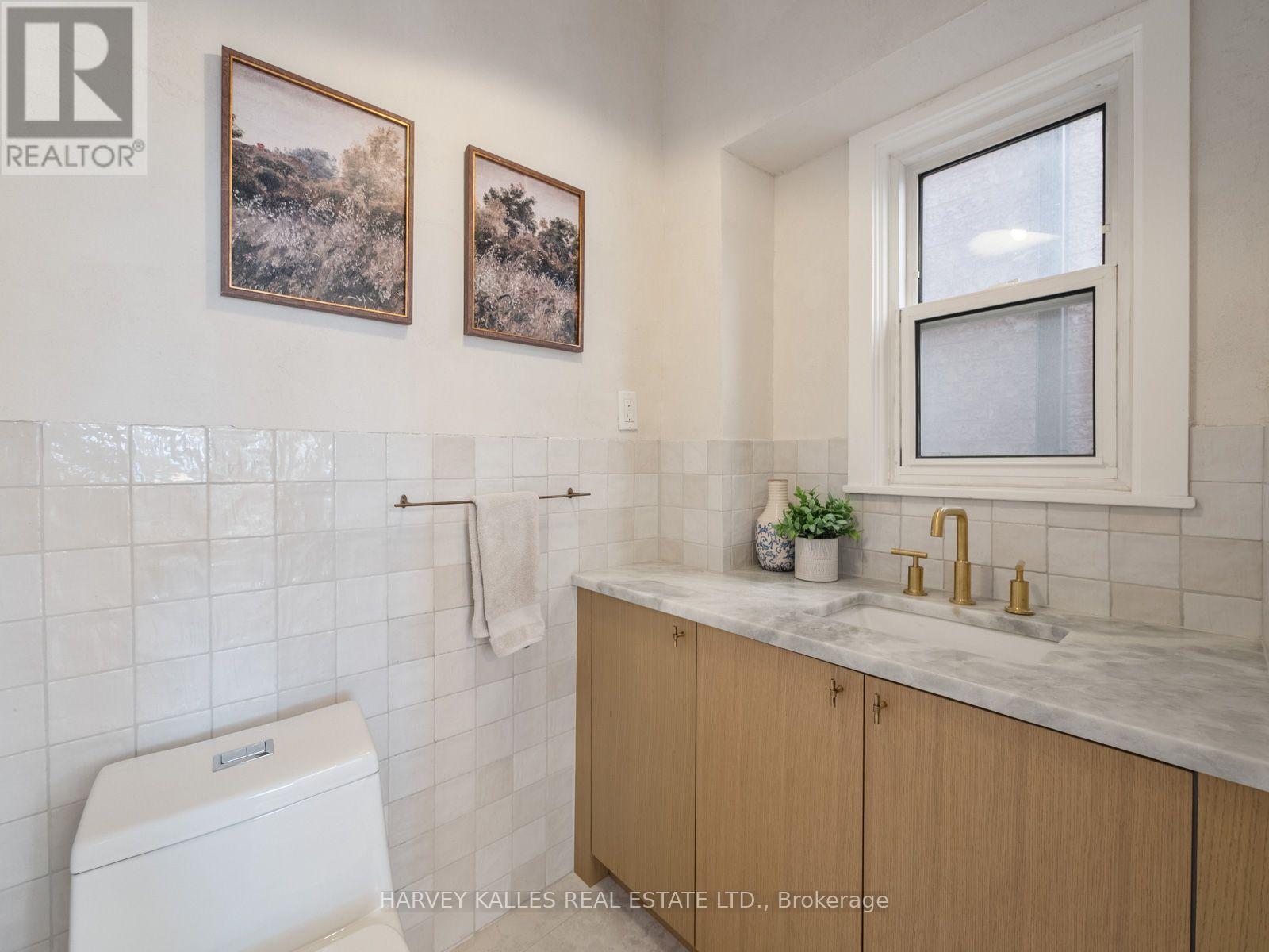 35 Dynevor Road, Toronto, ON photo 15