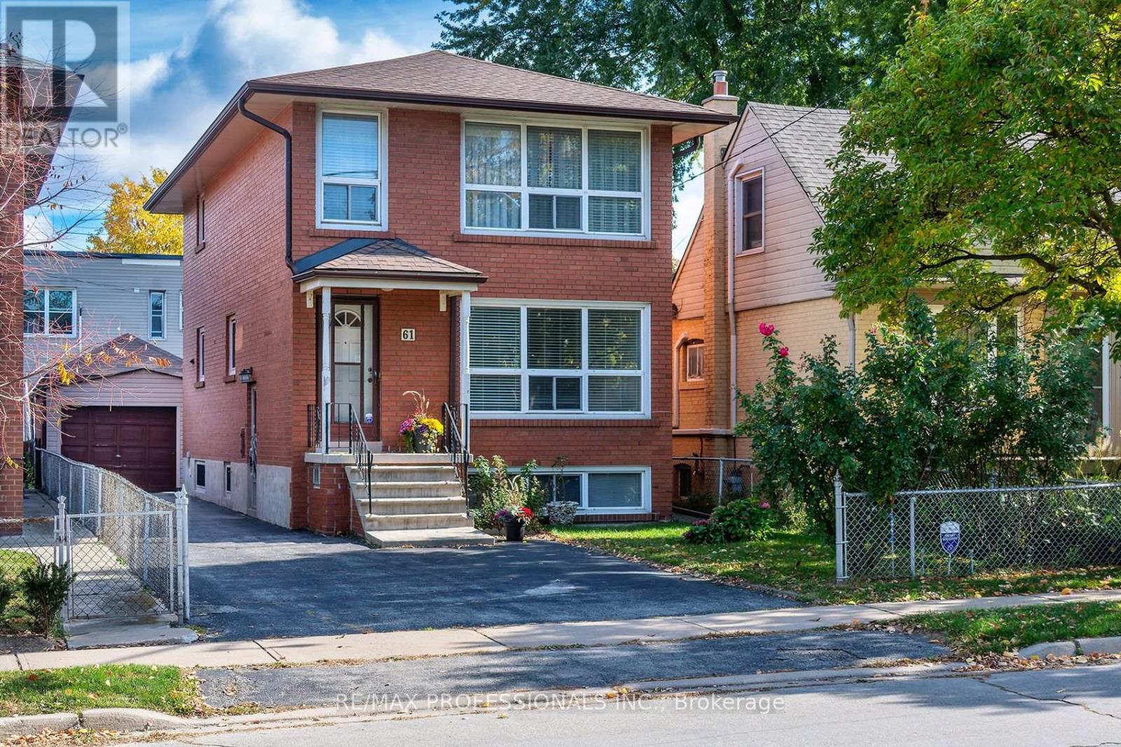 61 Rosemeade Avenue, Toronto, ON photo 1