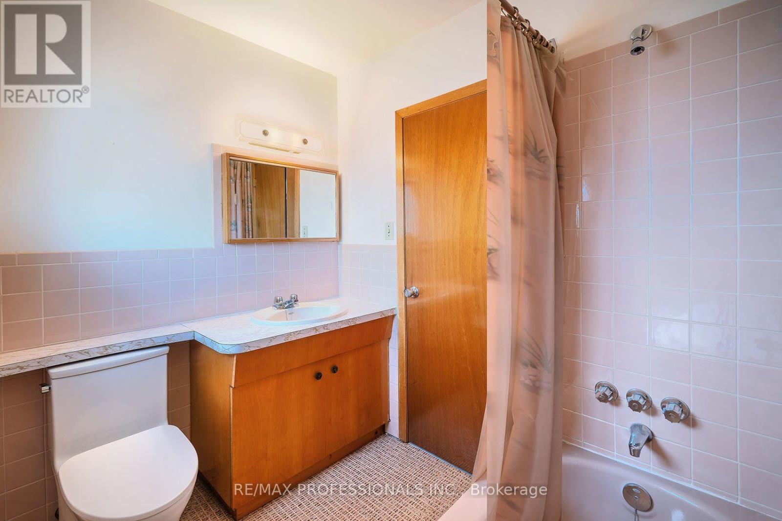 61 Rosemeade Avenue, Toronto, ON photo 22