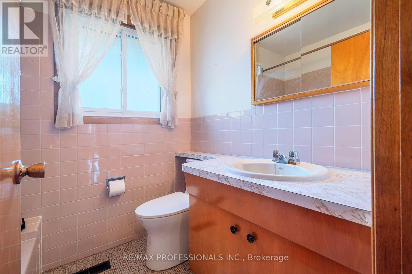 61 Rosemeade Avenue, Toronto, ON photo 23